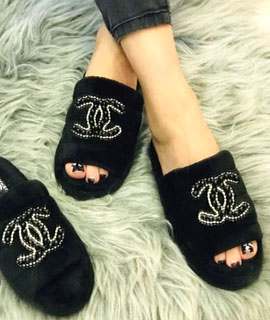 Ugg Terlik Taşlı Siyah